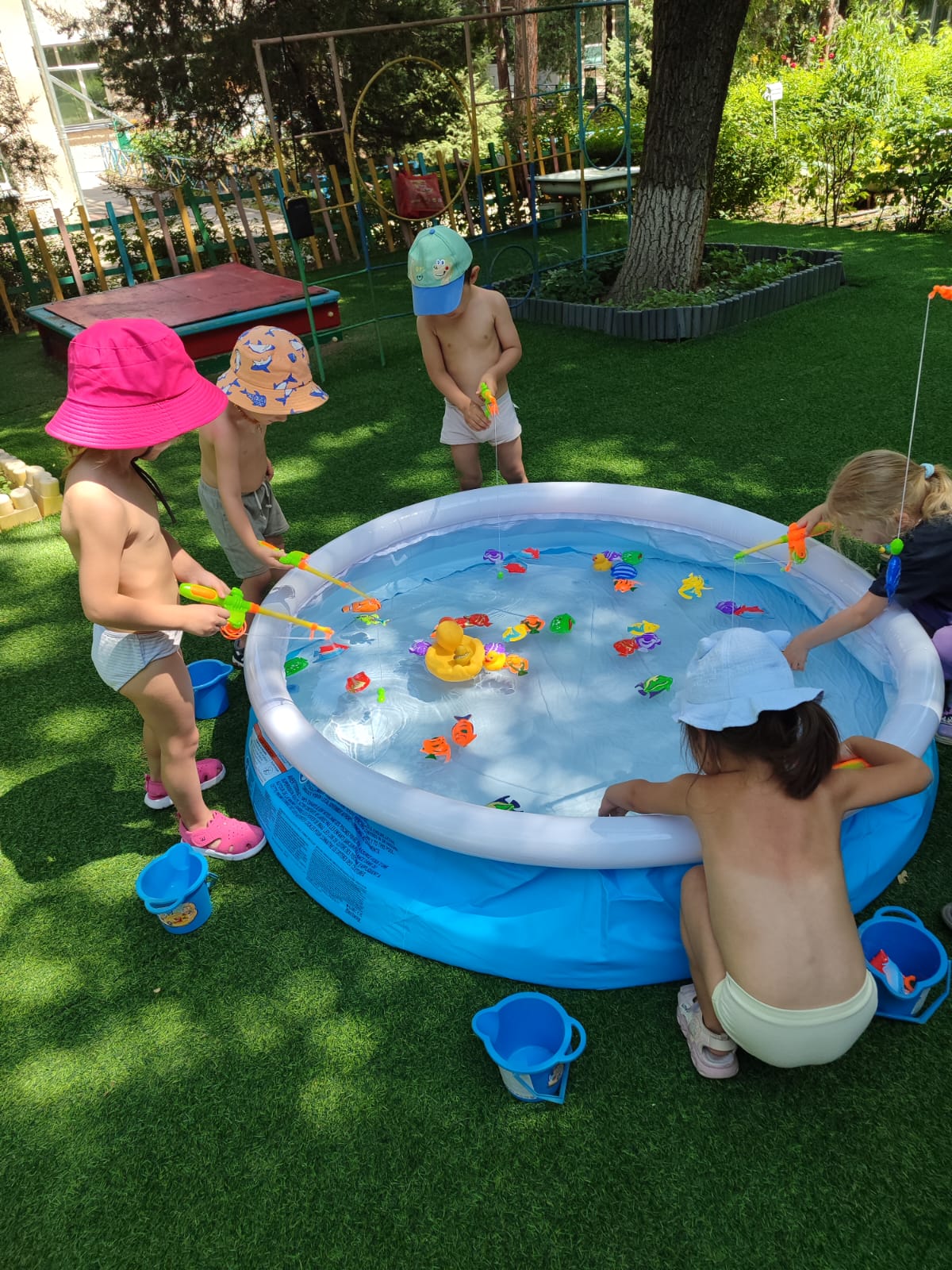 Игры с водой.